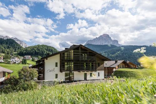 Cadepunt The Dolomites Lodge — 4-Star Luxury Hotel in Selva, Italy