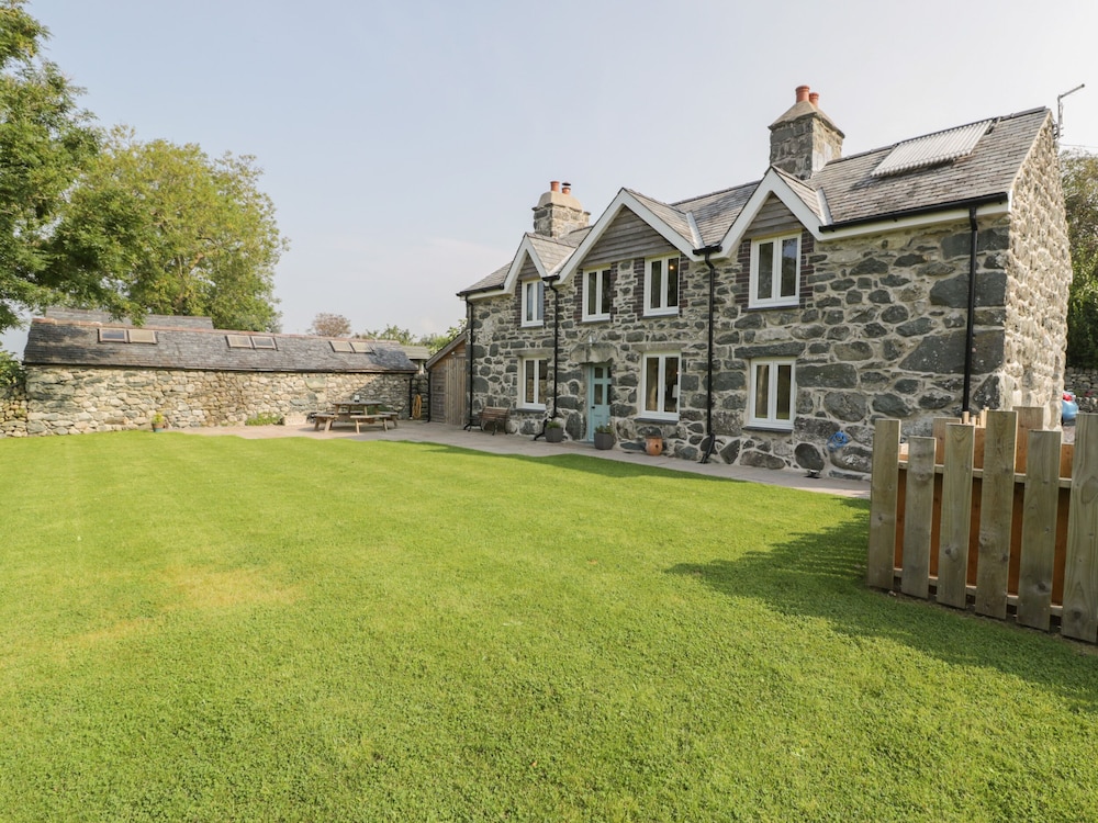 Tyn Ffynnon in Dyffryn Ardudwy, United Kingdom