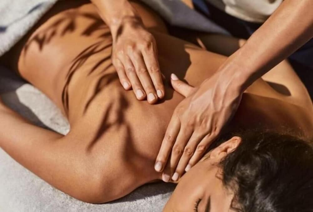 City Park Hotel & Residence