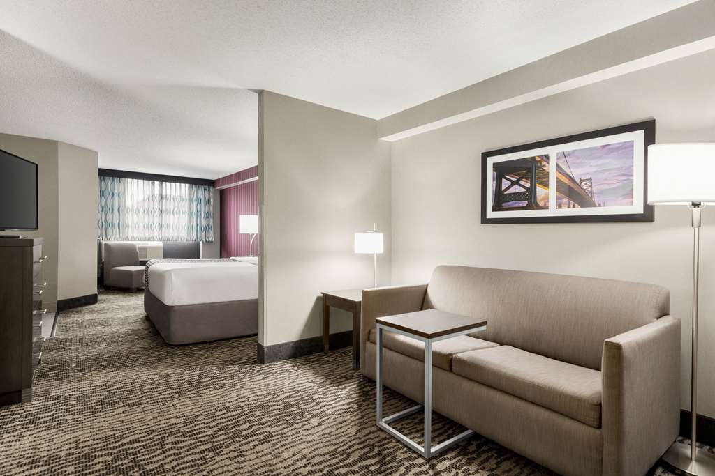 La Quinta Inn & Suites by Wyndham Newark Elkton - photo 16