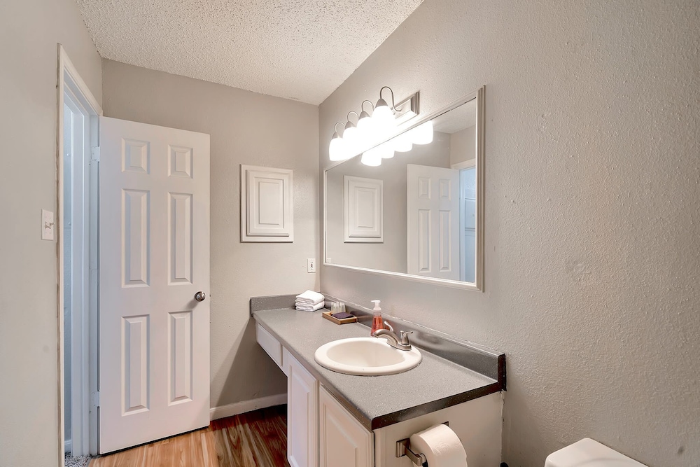 Relaxing Quaint 1BR in Heart of Midland - photo 24
