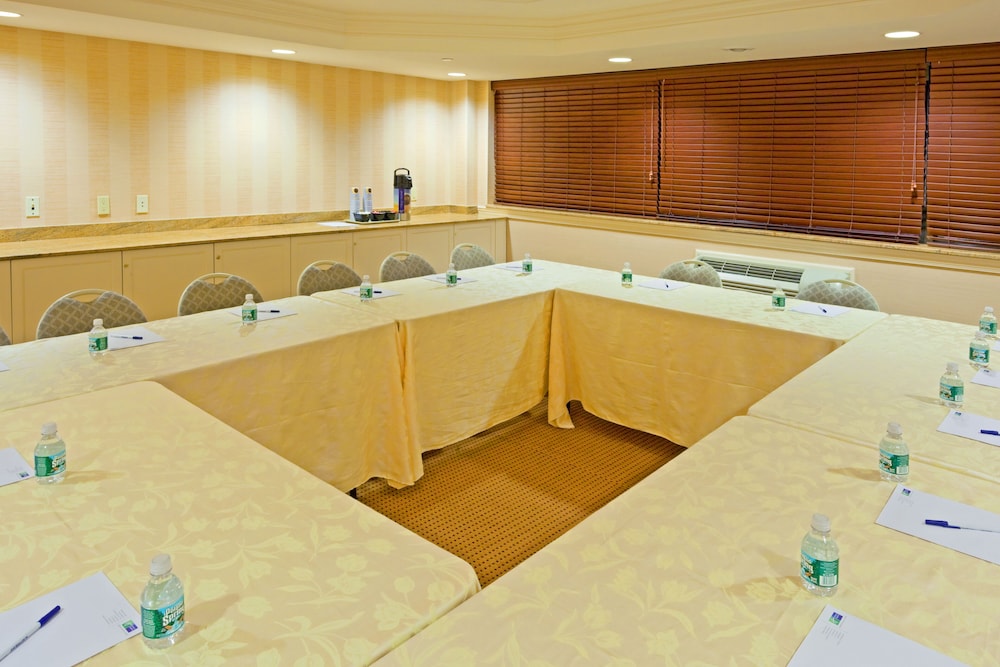 Rockville Centre Hotel JFK Airport - photo 23