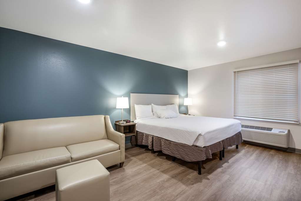 WoodSpring Suites Gurnee Chicago - photo 22
