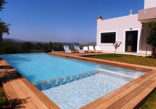 Villa Lofos — 4-Star Luxury Hotel in Perivolia, Greece