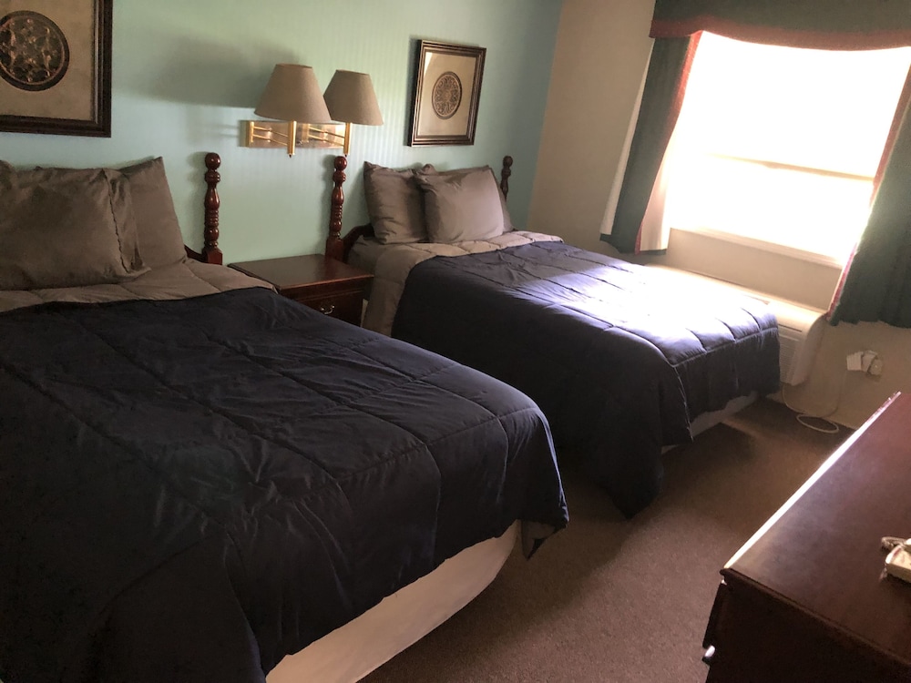 The Tompkinsville Inn - photo 9