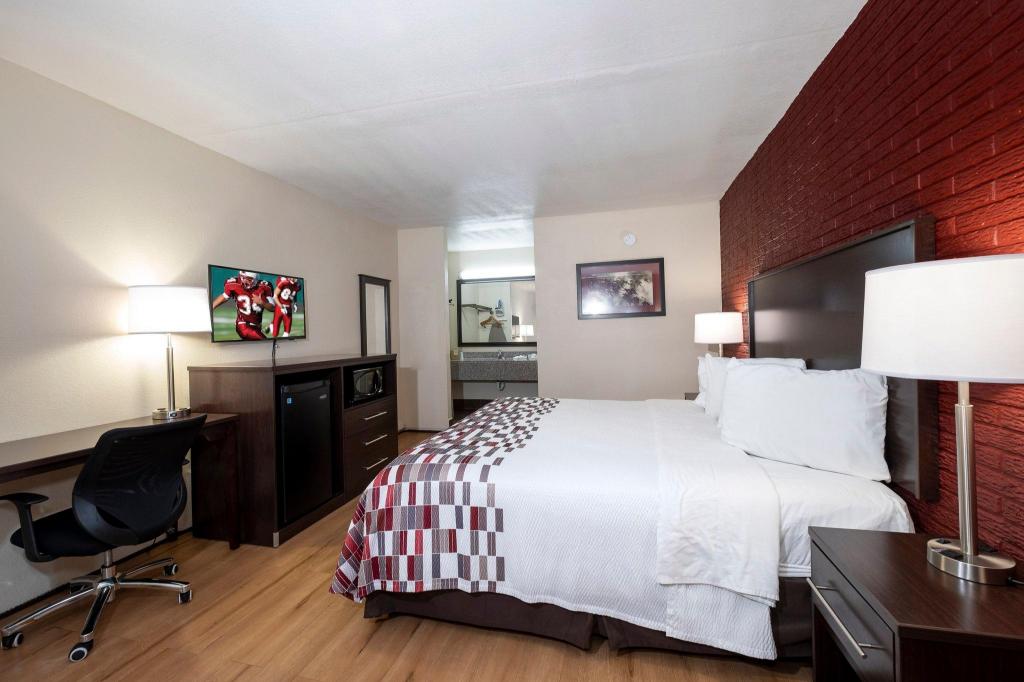 Red Roof Inn West Point - photo 14