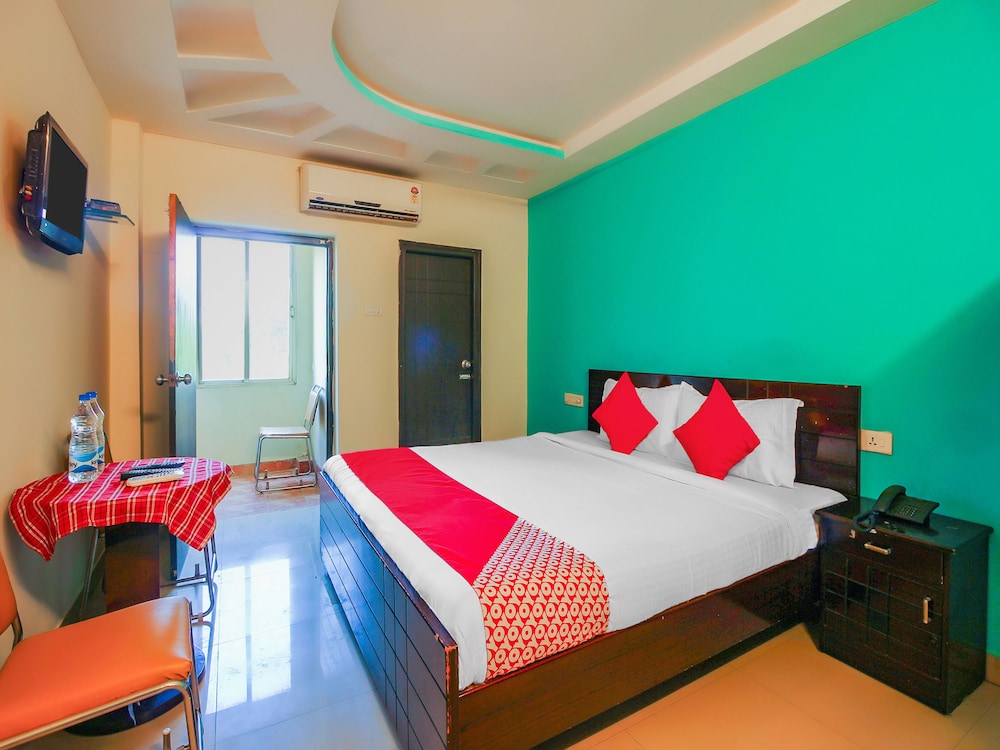 OYO 23237 Aishwarya Grand — hotel in Medchal