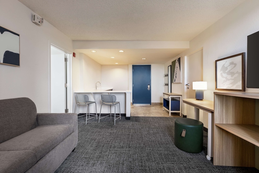 Spark by Hilton Germantown Washington DC North - photo 24