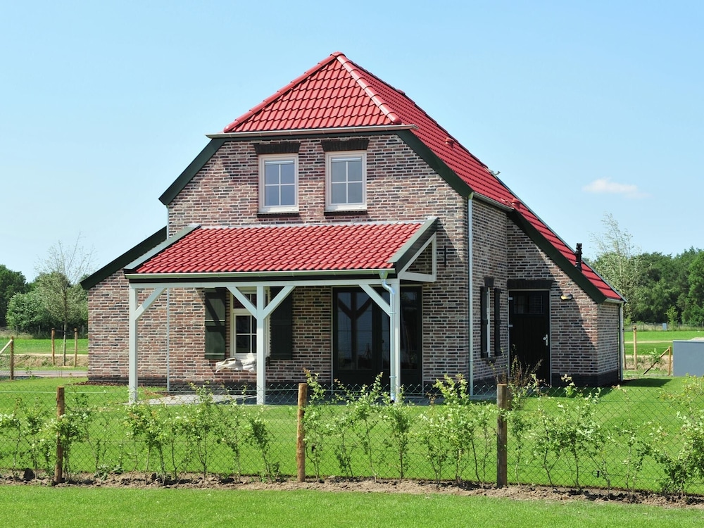 Villa With Sauna And Bubble Bath In Limburg 19022775 — Venray