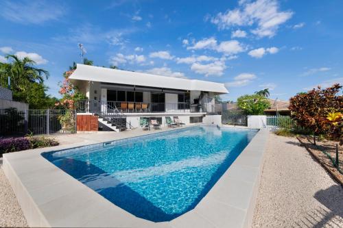 Arafura Blue A Poolside Family Oasis On The Coast — Darwin