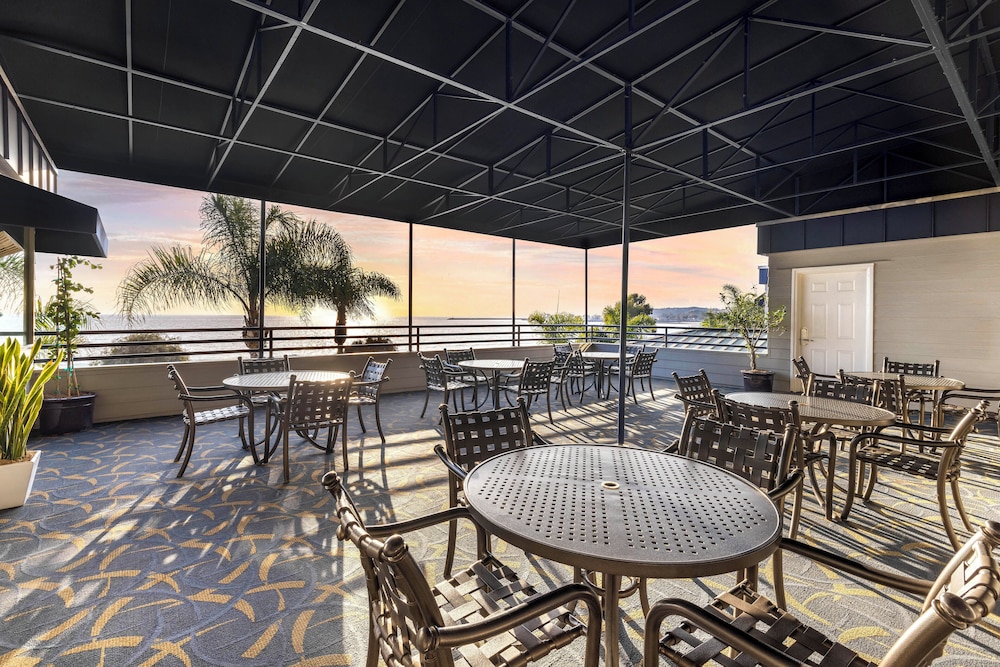 Hilton Vacation Club Riviera Beach & Shores CA - photo 77