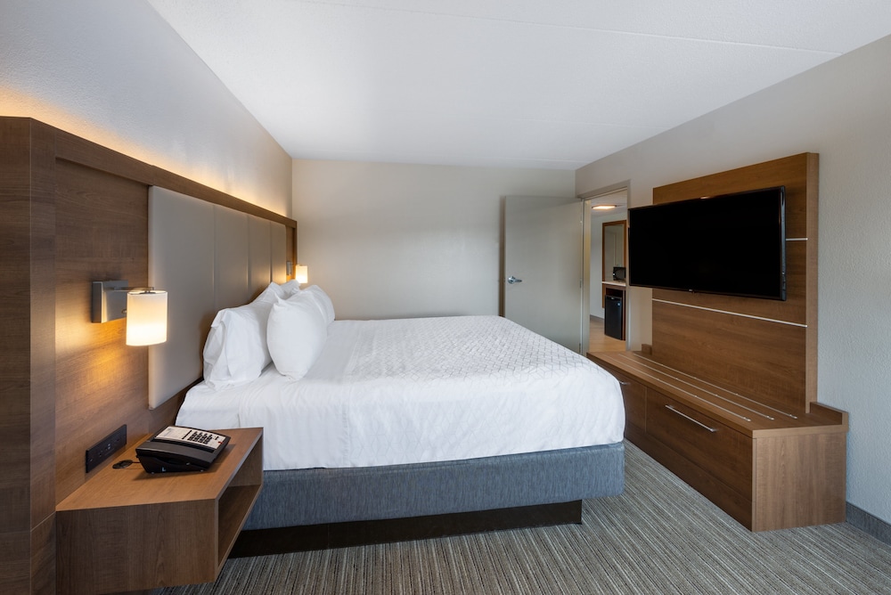 Holiday Inn Express State College at Williamsburg Square an IHG Hotel - photo 5