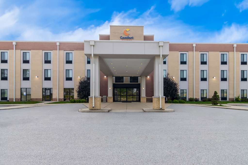 Comfort Suites Rensselaer near Fair Oaks - photo 3