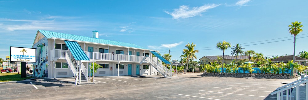 Latitude 26 Waterfront Resort & Marina - photo 75