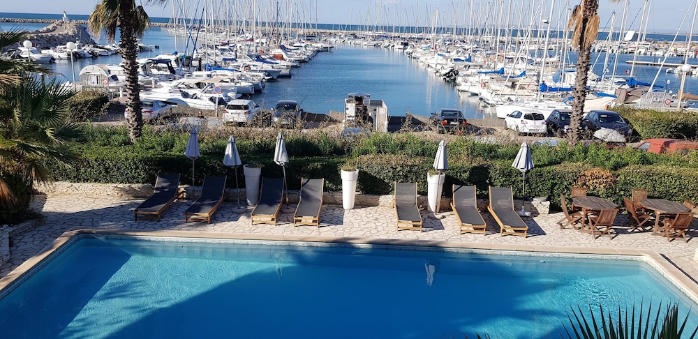 Hôtel Azur Bord de Mer in Montpellier, France