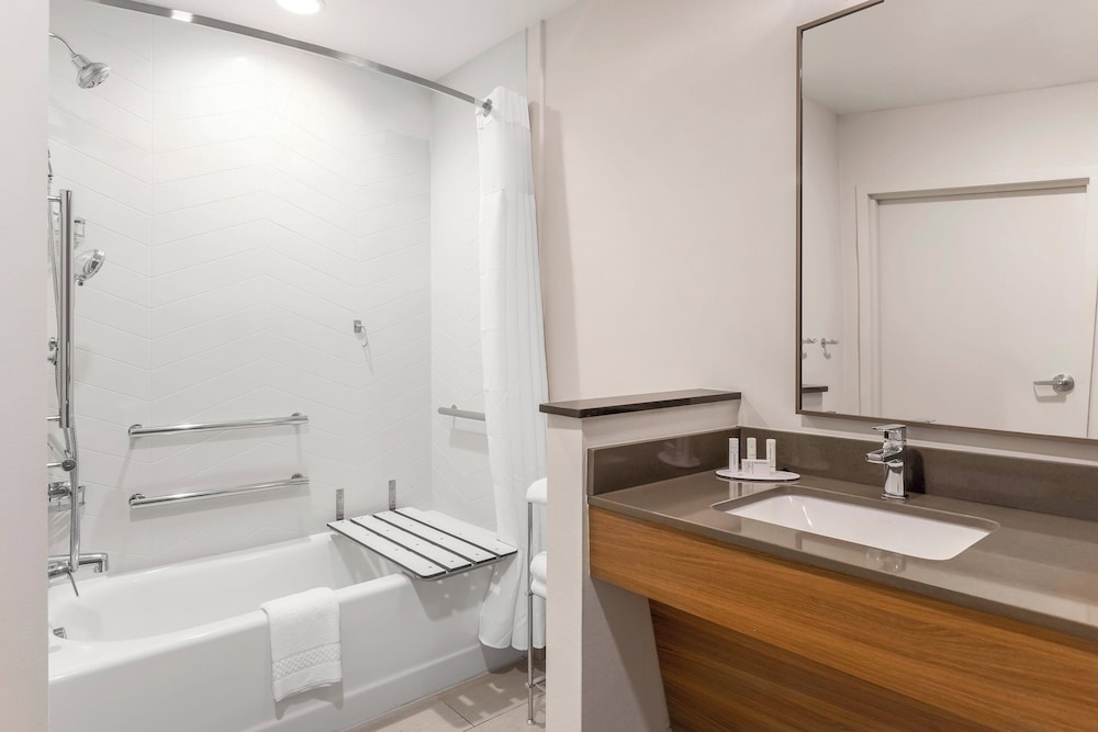 Fairfield Inn & Suites by Marriott Cape Coral North Fort Myers - photo 20