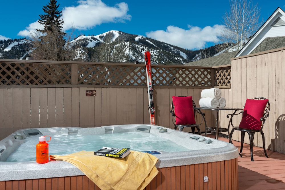 Tamarack Lodge - photo 25