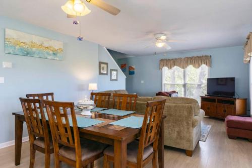 Lay Z Days by Oak Island Accommodations - photo 6