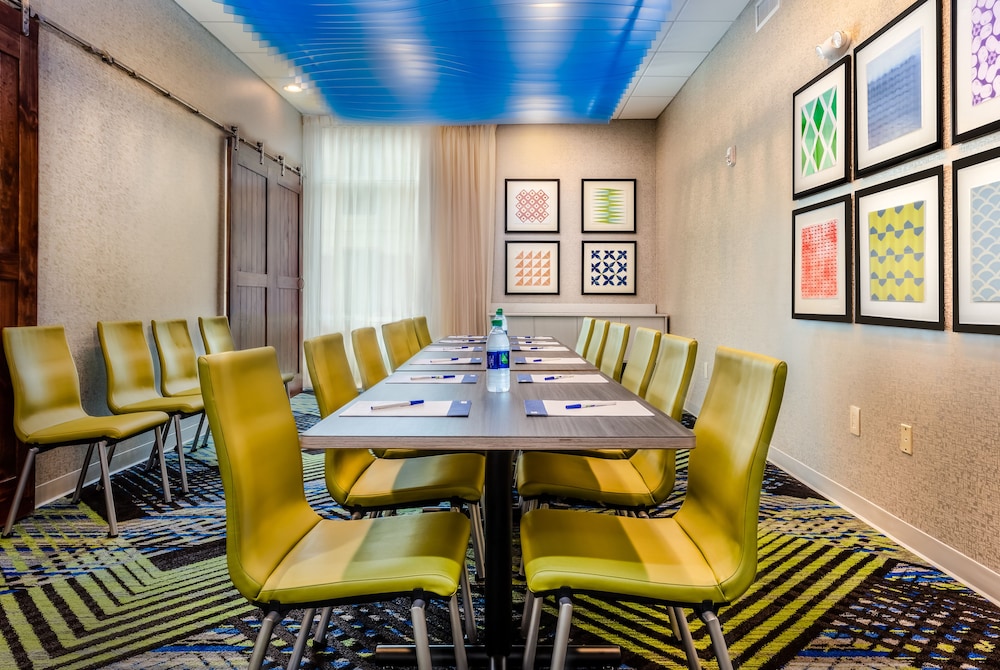 Holiday Inn Express Calhoun South by IHG - photo 39