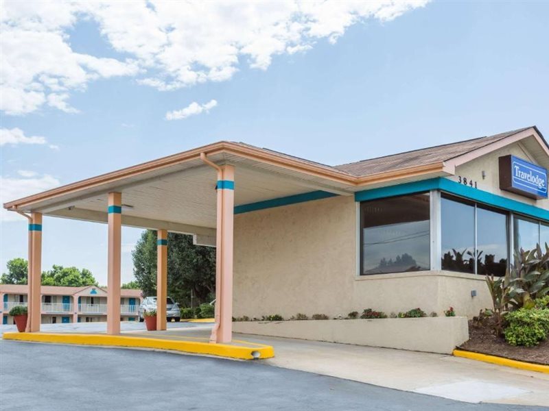 Travelodge by Wyndham Ridgeway Martinsville Area - photo 2