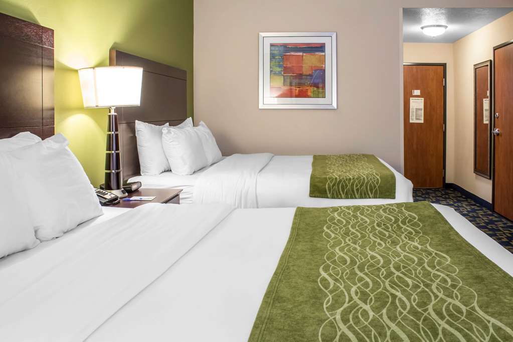 Econo Lodge Ankeny Des Moines - photo 12