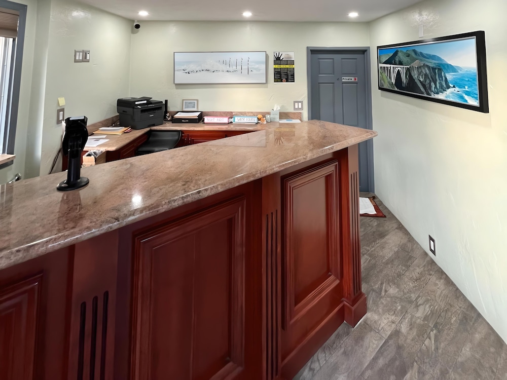 Inn By the Bay Monterey - photo 2