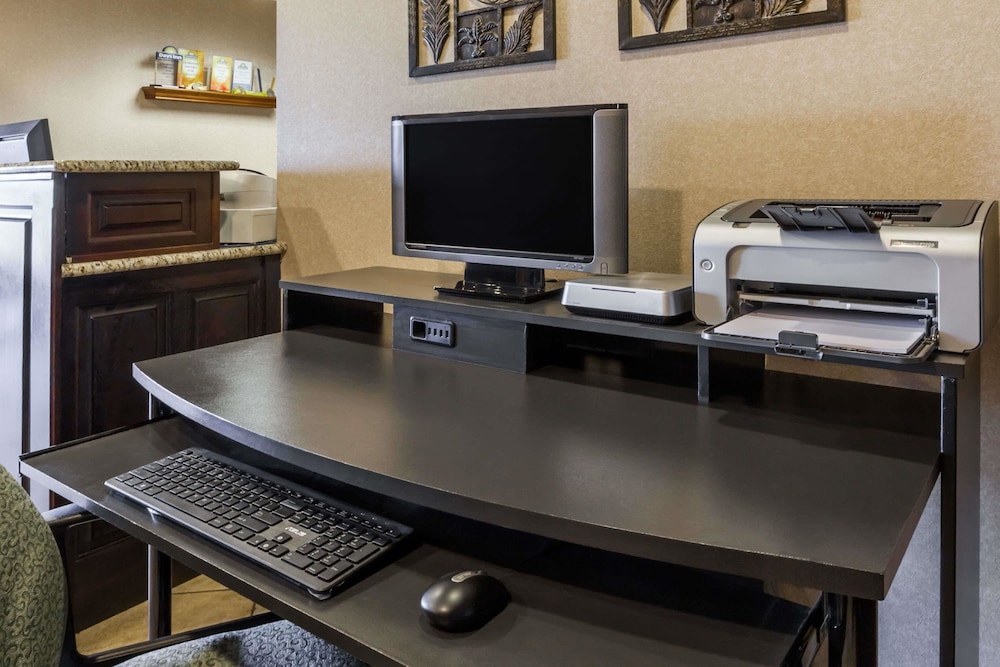Days Inn by Wyndham Central City - photo 17