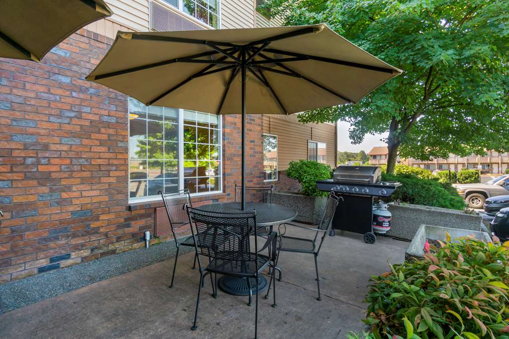 Best Western Plus Park Place Inn & Suites - photo 9