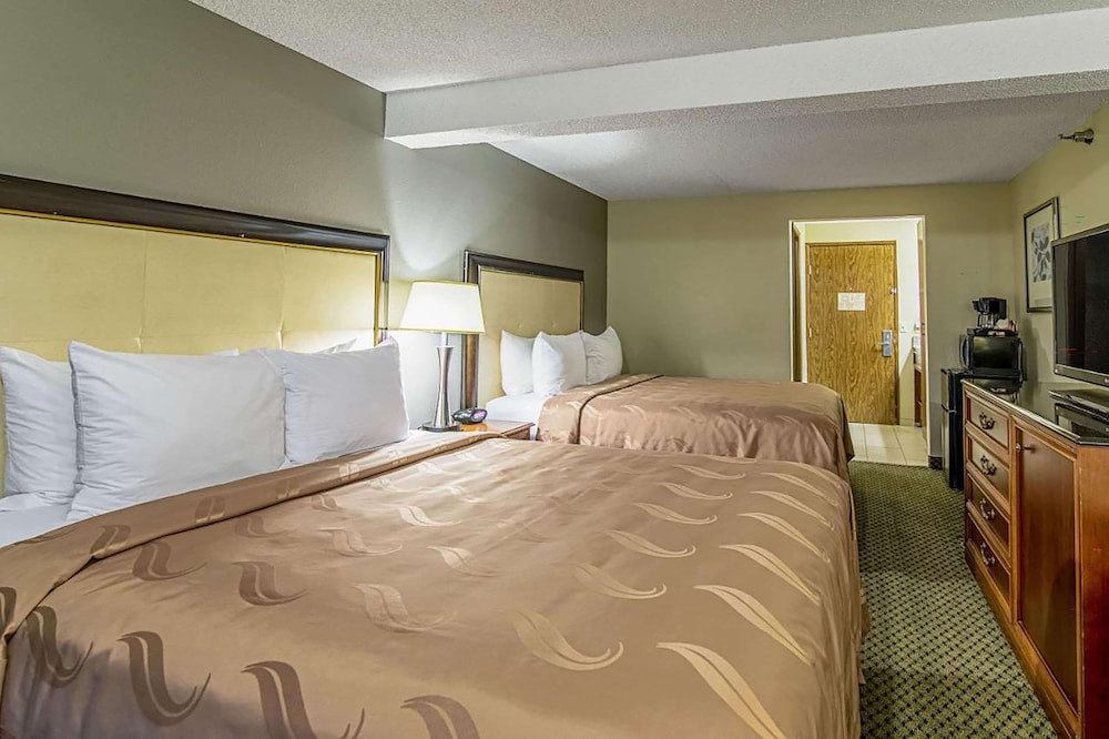 Roosevelt Hotel — Williston