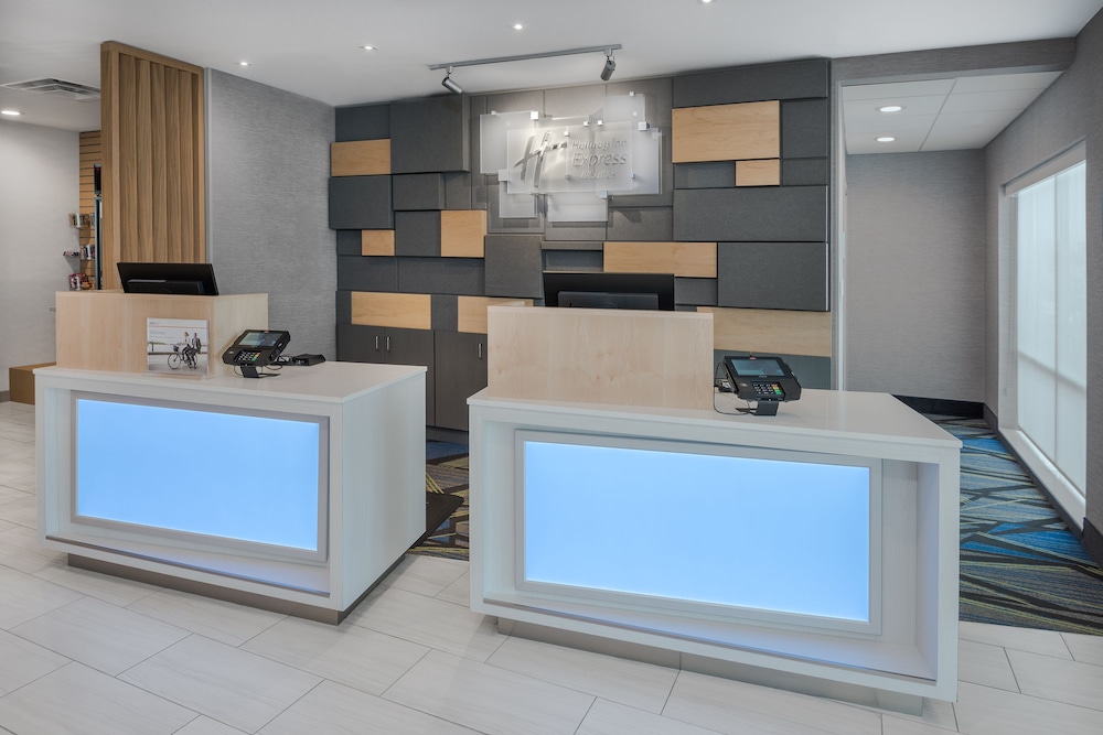 Holiday Inn Express & Suites Bryan College Station by IHG - photo 41