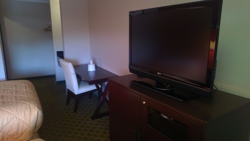 Banfield Value Inn - photo 22