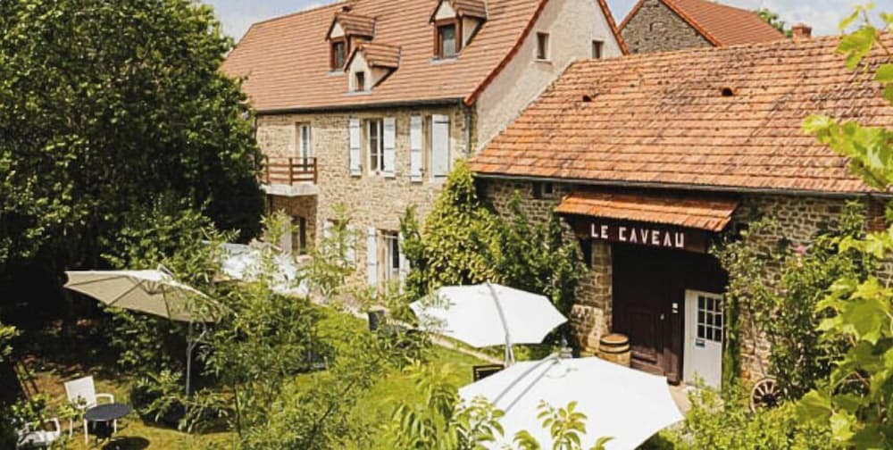 Gites du Domaine de Vandenesse & Spa — hotel in Chateauneuf