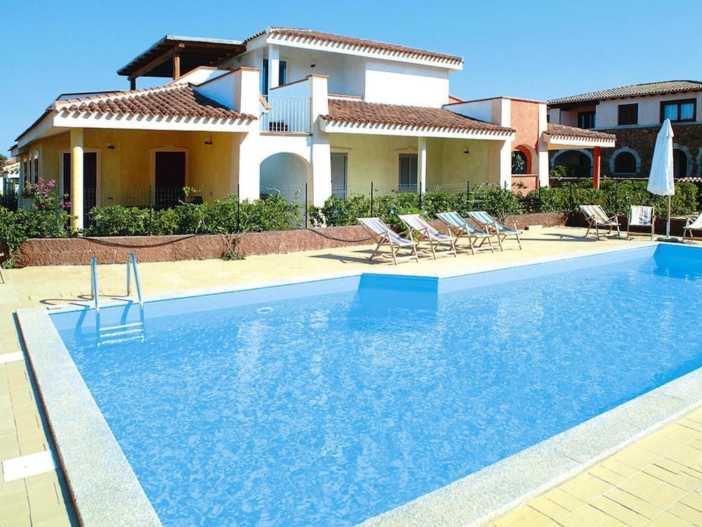 Apartment in Monte Petrosu Near San Teodoro — 5-Star Luxury Hotel in San Teodoro, Italy
