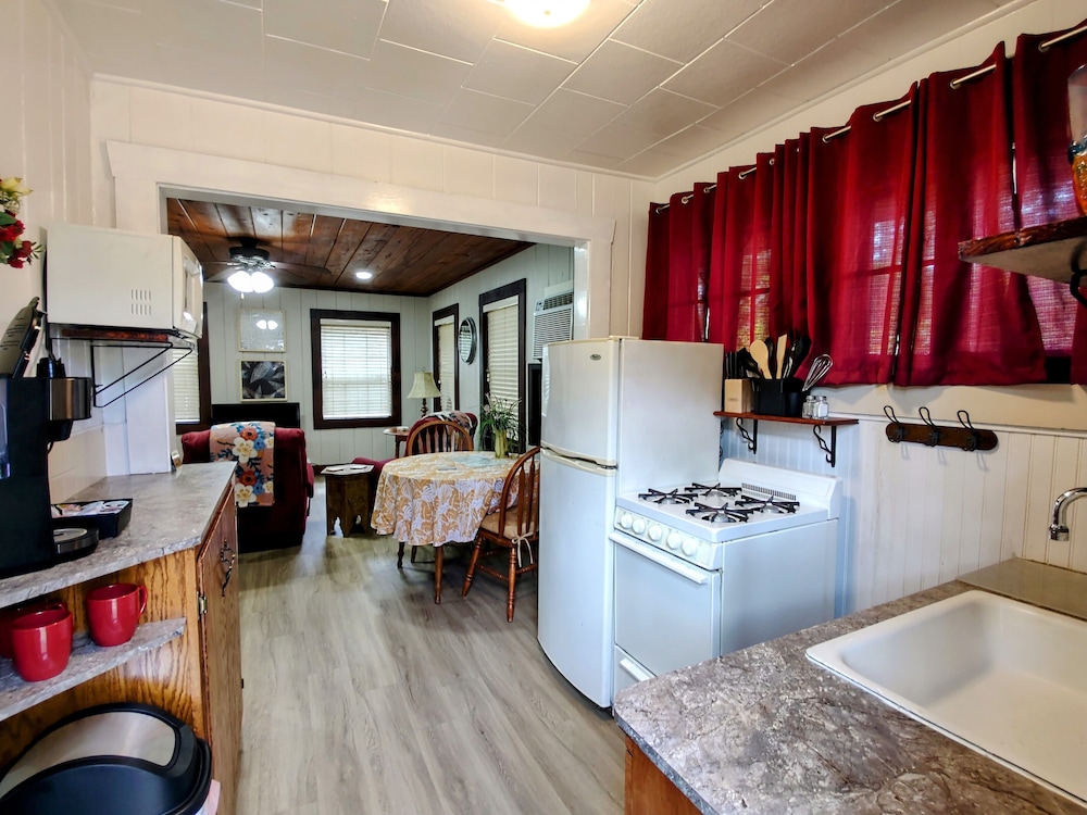 Edgewater Resort Cottage #1 - photo 57