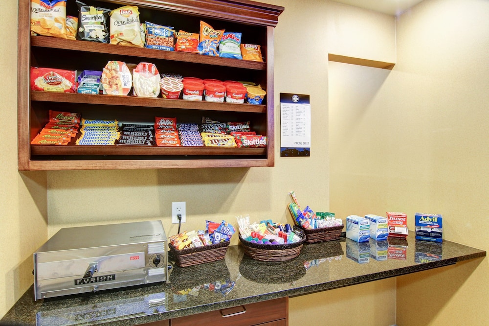Cobblestone Inn & Suites Steele - photo 27