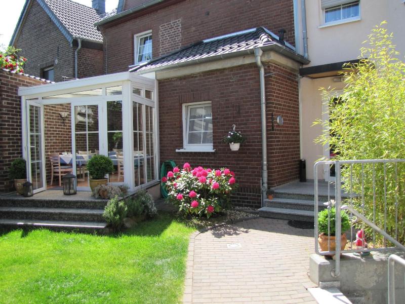Hotel Am Weyerhof — hotel in Kerpen