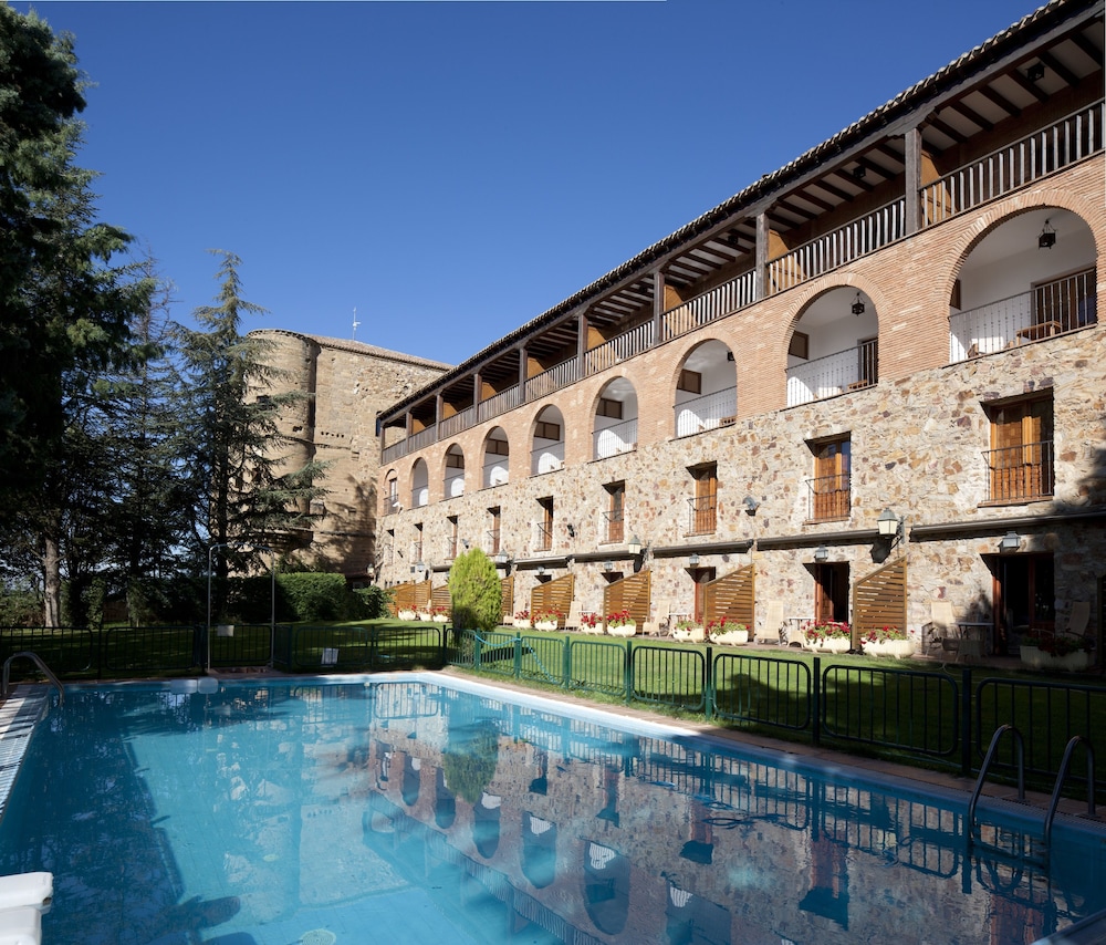 Parador De Benavente — hotel in Benavente