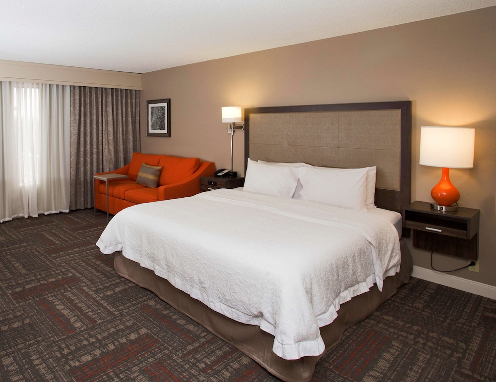 Hampton Inn & Suites Valdosta Conference Center - photo 55
