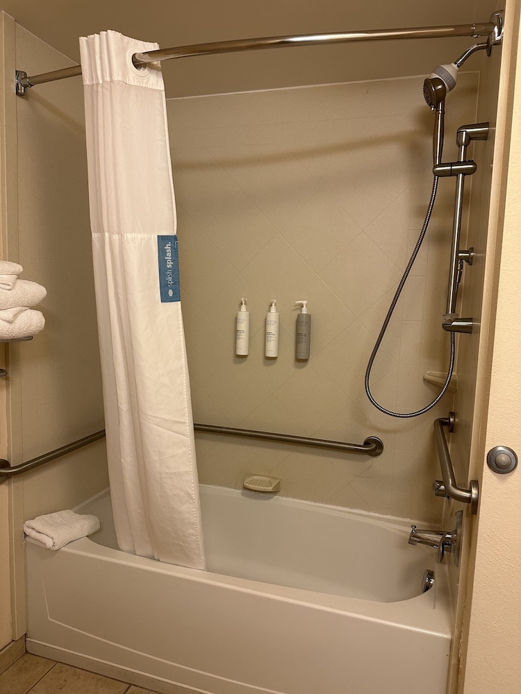 Hampton Inn Virginia Beach Oceanfront South - photo 48