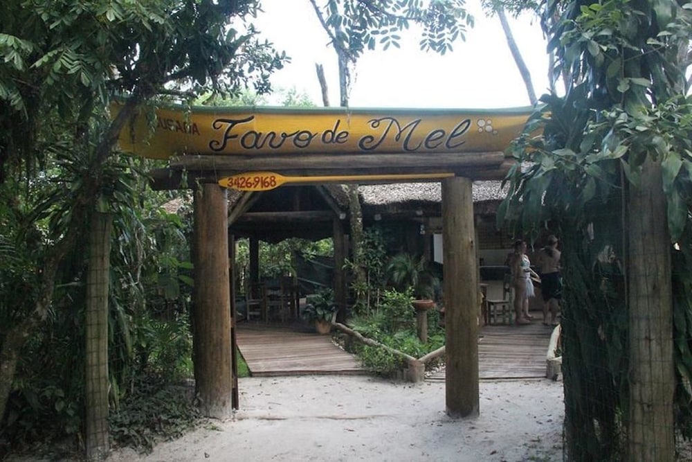Pousada Favo De Mel - carbon neutral hotel in Paranagua