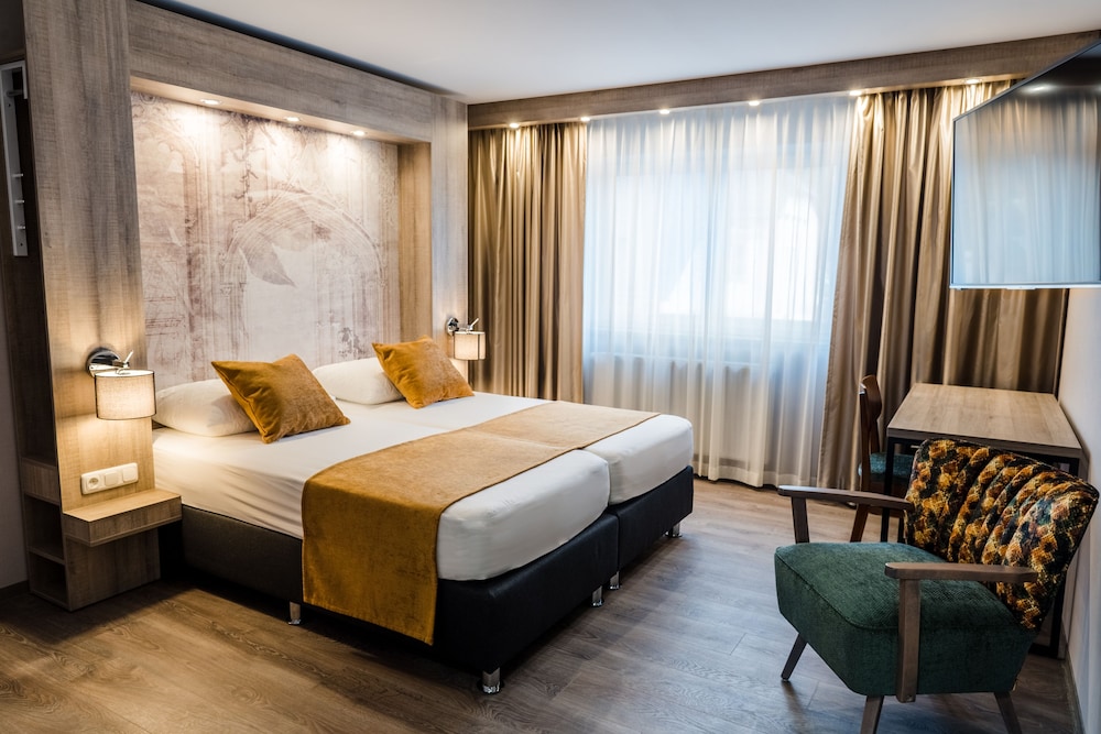 Liebig Hotel — Ehringshausen