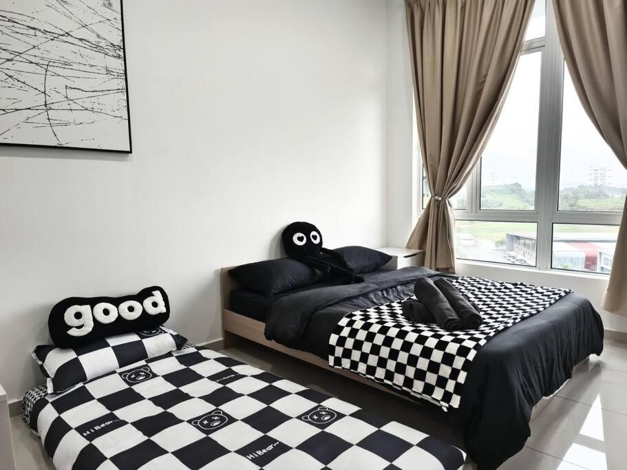 LV8 MesraHomez Poolview 1 3 pax — 4-Star Luxury Hotel in Kuantan, Malaysia