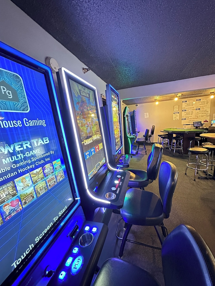 Days Inn by Wyndham Mandan Bismarck Area - photo 32