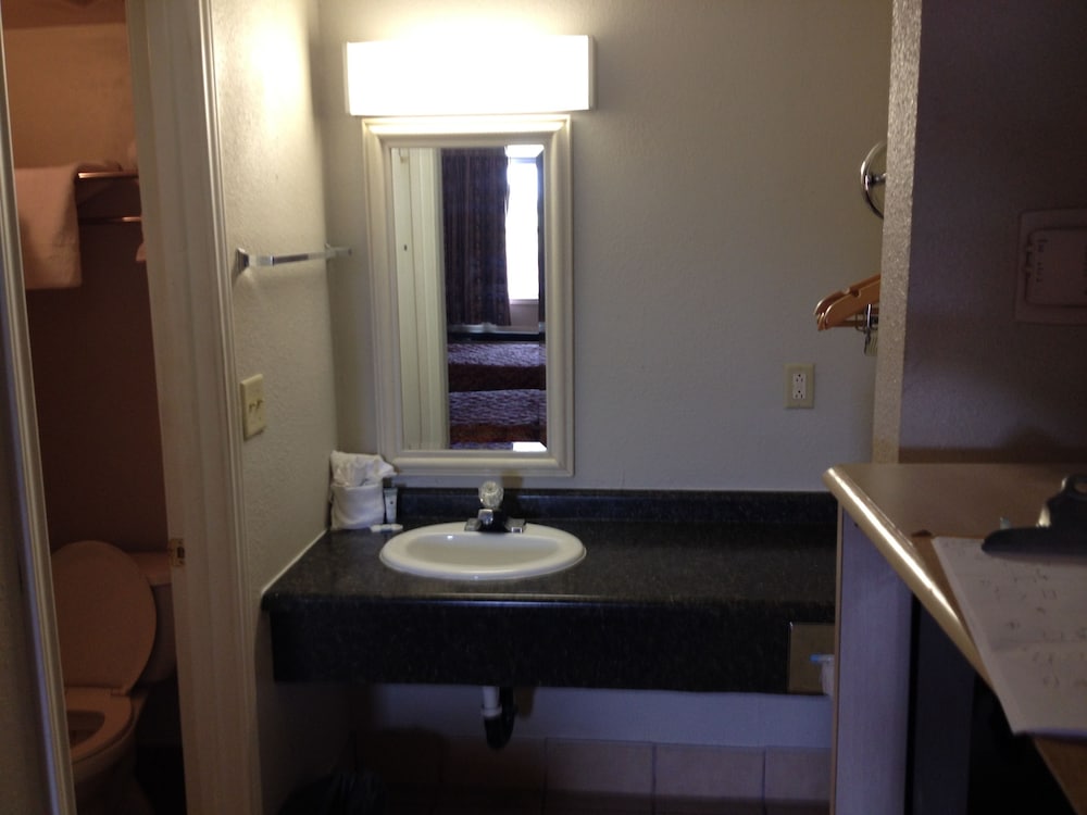 The Brooke Hotel - photo 19