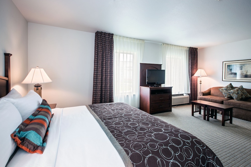 Staybridge Suites Rockford by IHG - photo 10