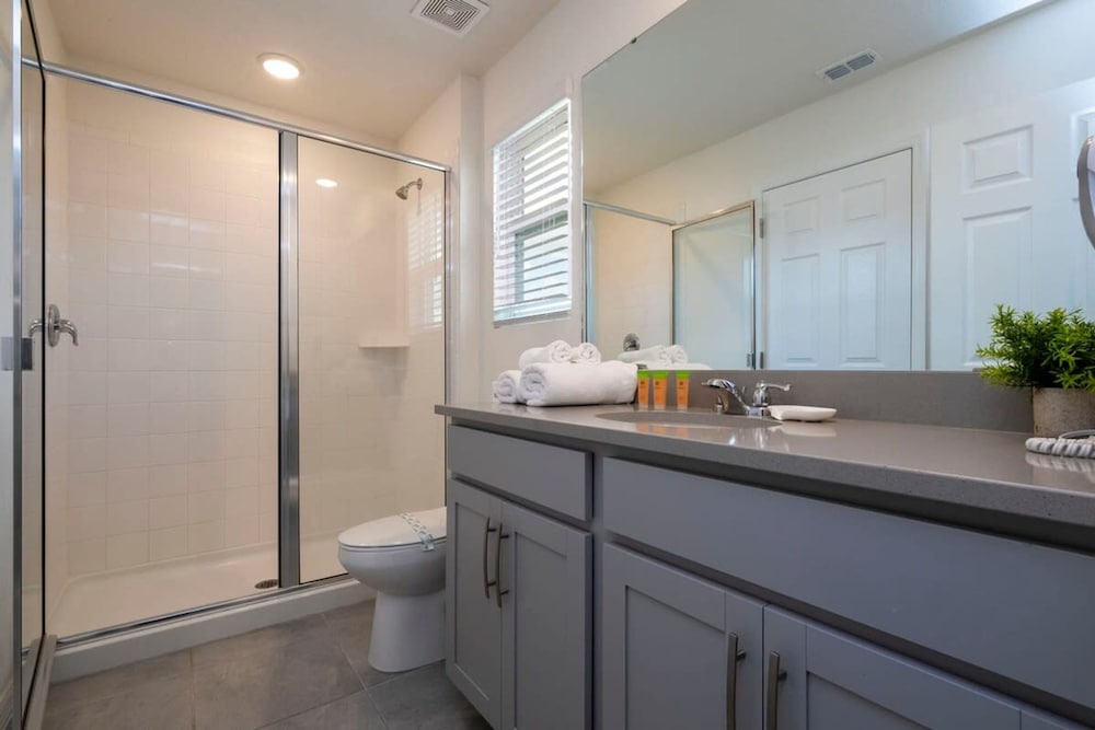 Splendid 5Bd w Pool at Solara Resort 2154 - photo 32
