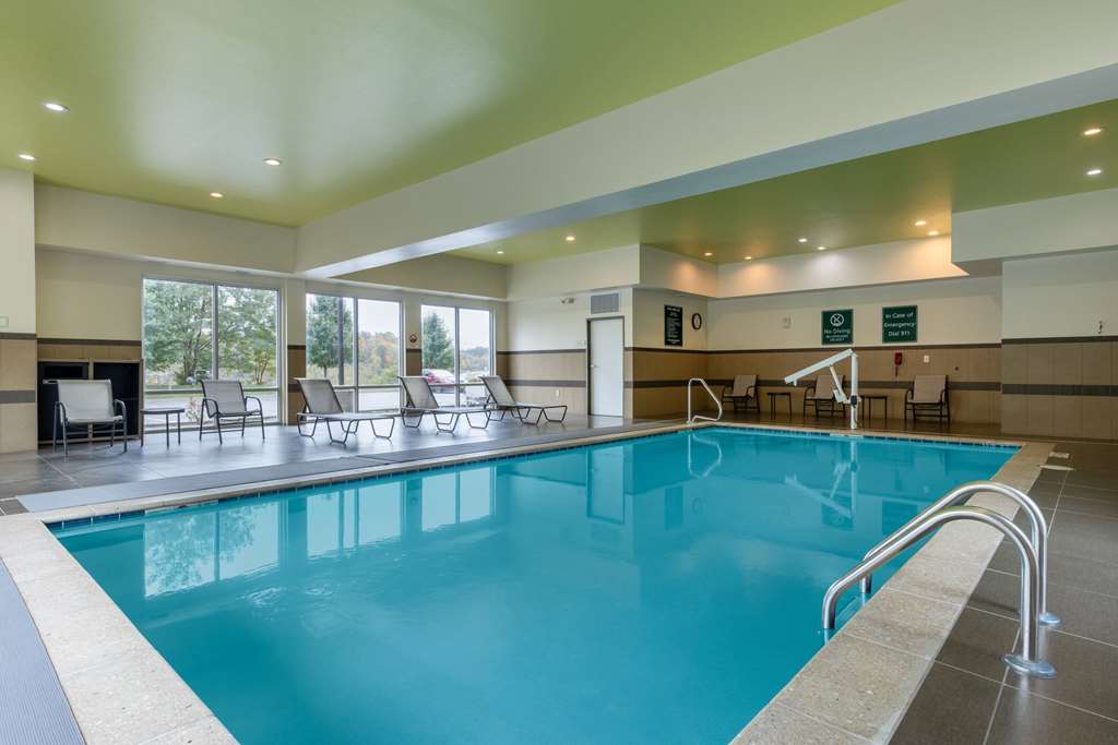 La Quinta Inn & Suites by Wyndham Morgantown - photo 11