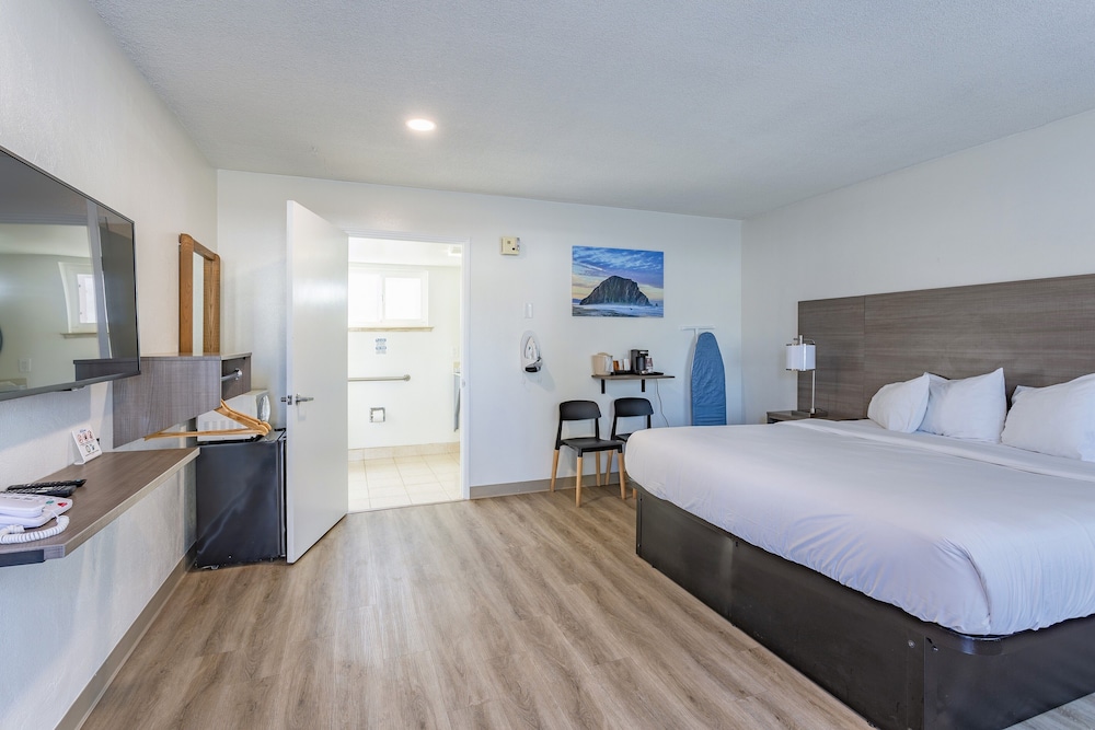 Coastal Breeze Inn - photo 27