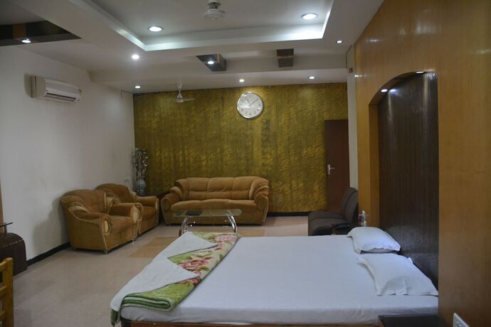 Hotel Naveen Residency in Darbhanga, India