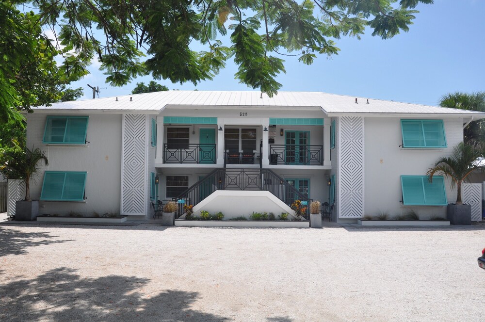 Lido Islander Inn - photo 58